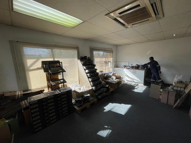 To Let Commercial Property for Rent in Hennopspark Gauteng