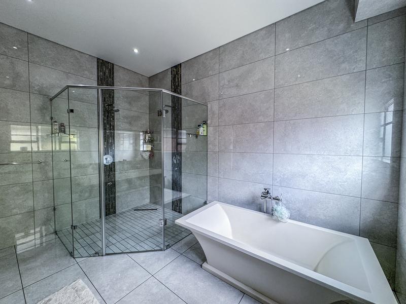 To Let 4 Bedroom Property for Rent in Midstream Estate Gauteng