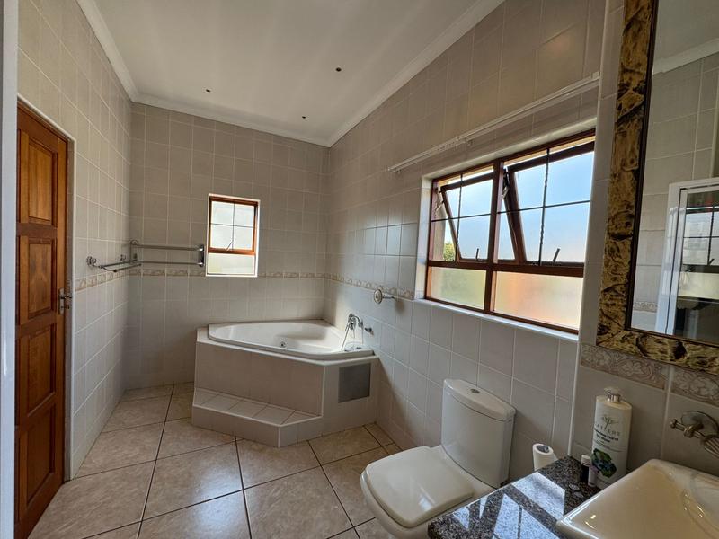 5 Bedroom Property for Sale in Midstream Estate Gauteng