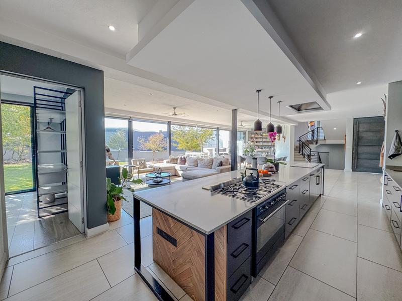 4 Bedroom Property for Sale in Midstream Ridge Gauteng
