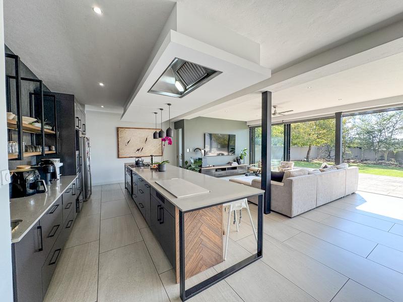 4 Bedroom Property for Sale in Midstream Ridge Gauteng