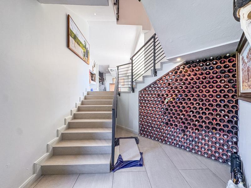 4 Bedroom Property for Sale in Midstream Ridge Gauteng
