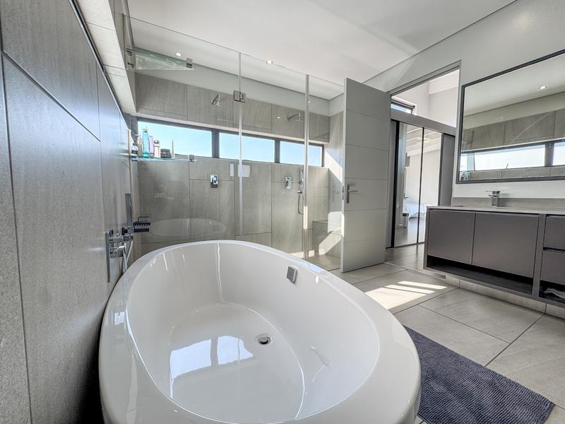 4 Bedroom Property for Sale in Midstream Ridge Gauteng