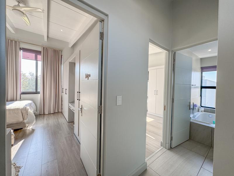 4 Bedroom Property for Sale in Midstream Ridge Gauteng