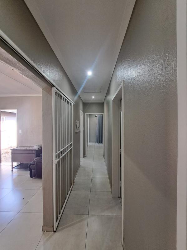 To Let 3 Bedroom Property for Rent in Hennopspark Gauteng