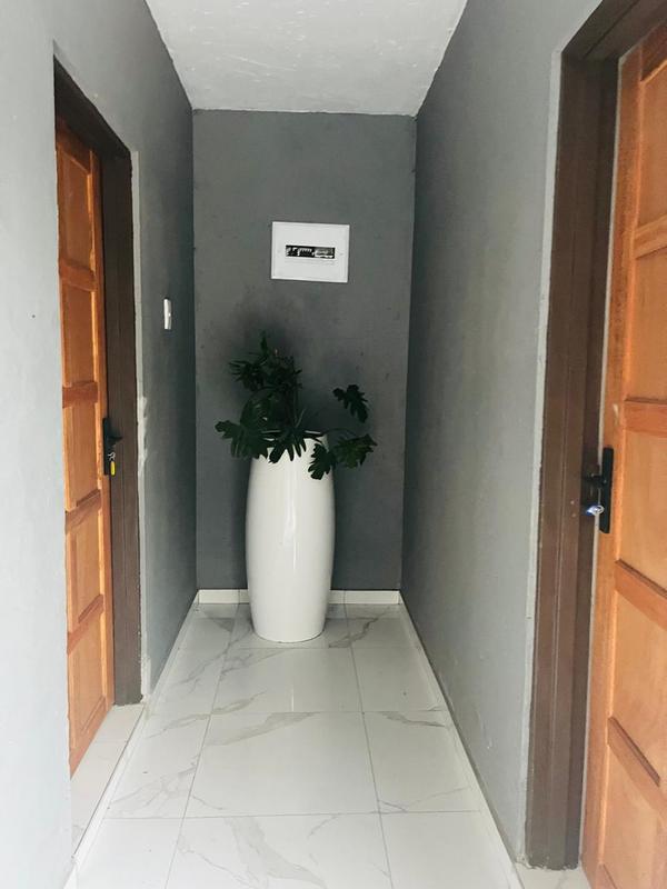 To Let 1 Bedroom Property for Rent in Freeway Park Gauteng