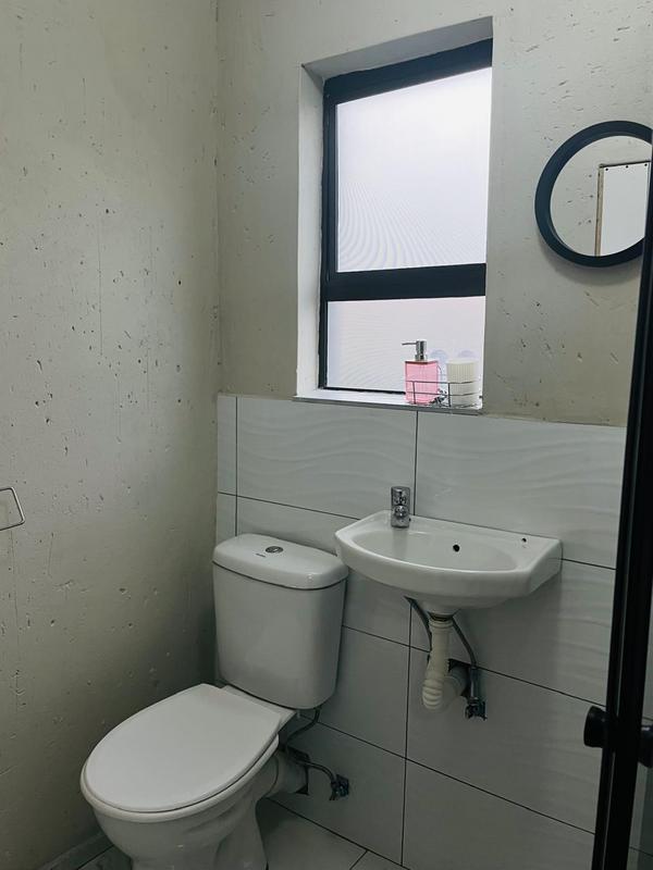 To Let 1 Bedroom Property for Rent in Freeway Park Gauteng