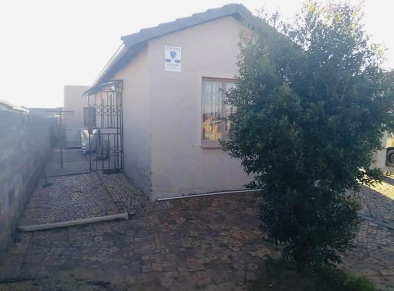 3 Bedroom Property for Sale in Protea Glen Gauteng