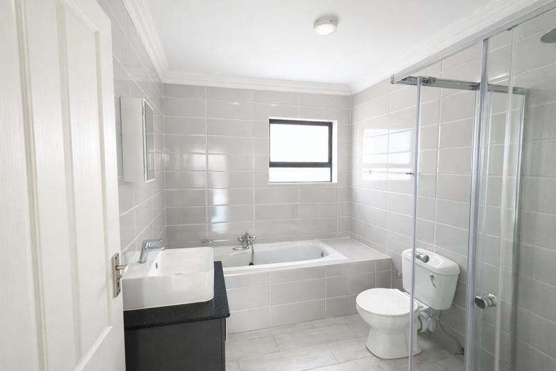 5 Bedroom Property for Sale in Annlin Gauteng