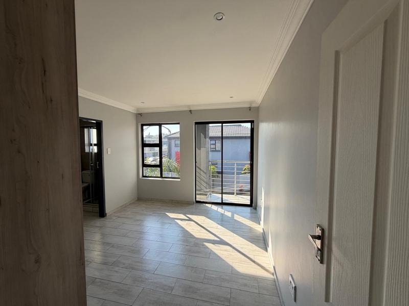 5 Bedroom Property for Sale in Annlin Gauteng