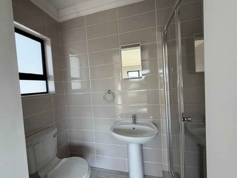 5 Bedroom Property for Sale in Annlin Gauteng