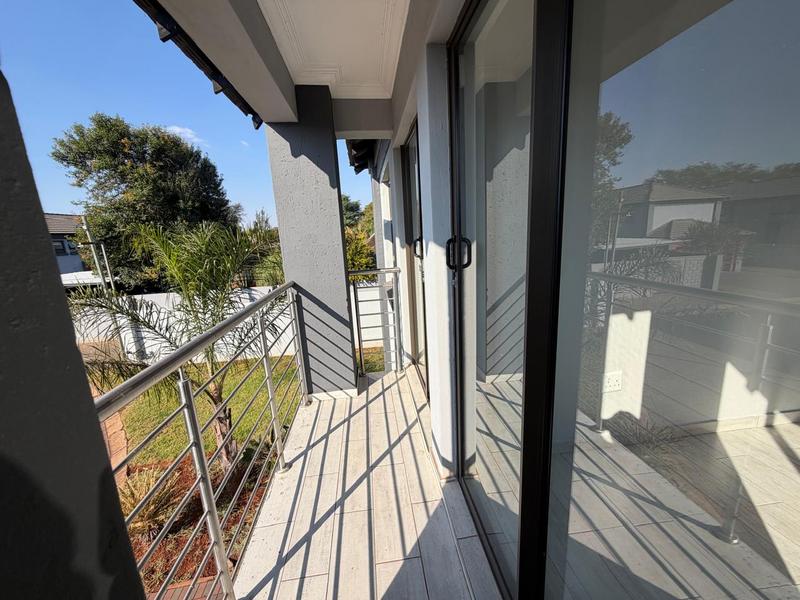 5 Bedroom Property for Sale in Annlin Gauteng