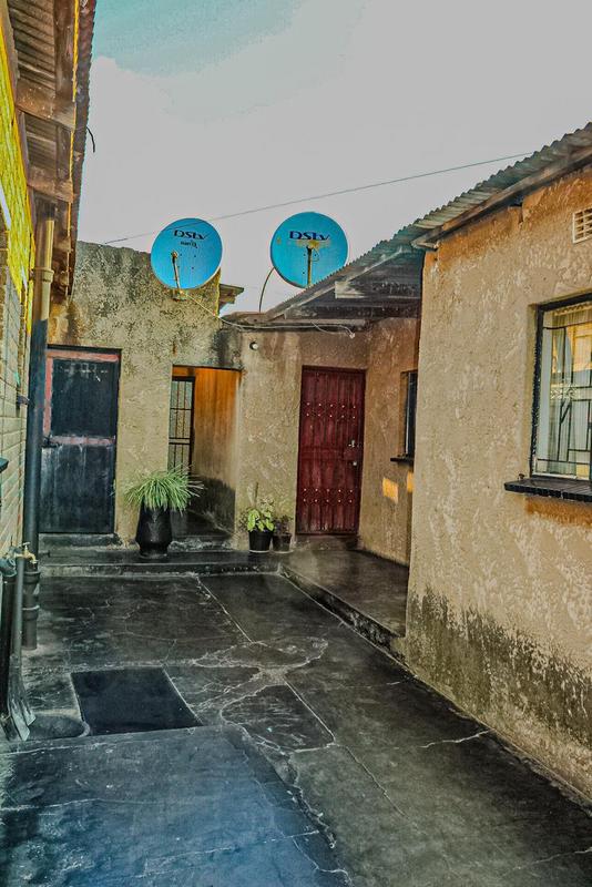 2 Bedroom Property for Sale in Tembisa Gauteng