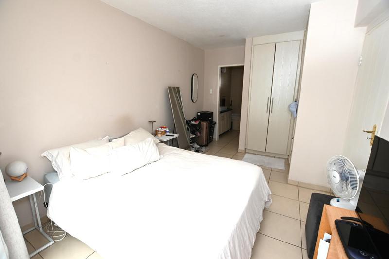 1 Bedroom Property for Sale in Sandton Central Gauteng