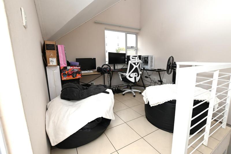 1 Bedroom Property for Sale in Sandton Central Gauteng