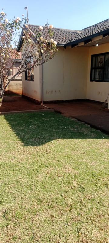 4 Bedroom Property for Sale in Vosloorus Gauteng