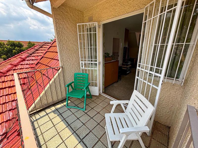 4 Bedroom Property for Sale in Linmeyer Gauteng