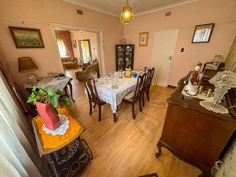 4 Bedroom Property for Sale in Linmeyer Gauteng