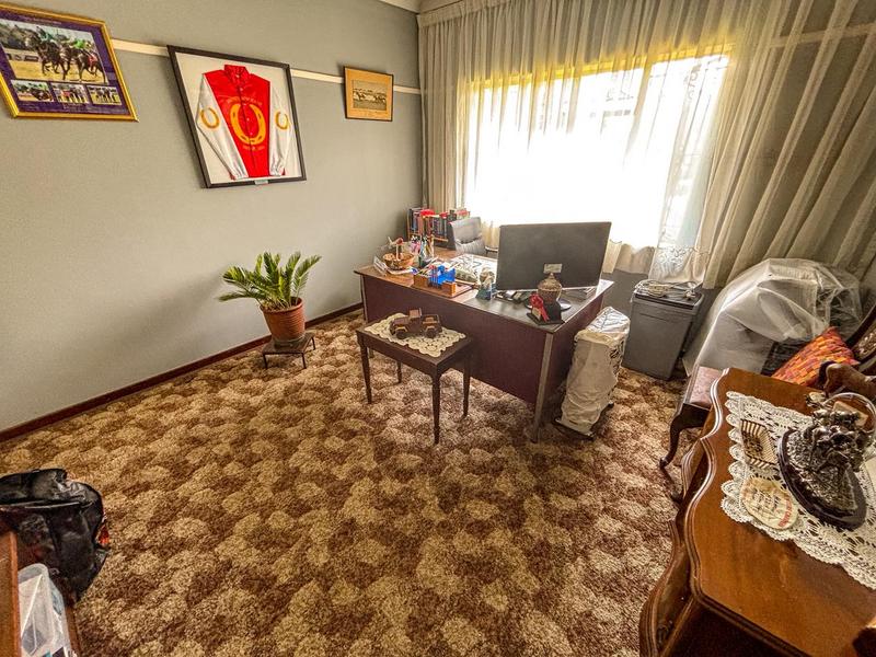 4 Bedroom Property for Sale in Linmeyer Gauteng