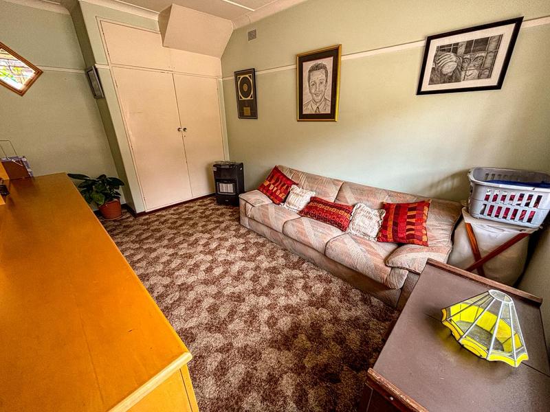 4 Bedroom Property for Sale in Linmeyer Gauteng