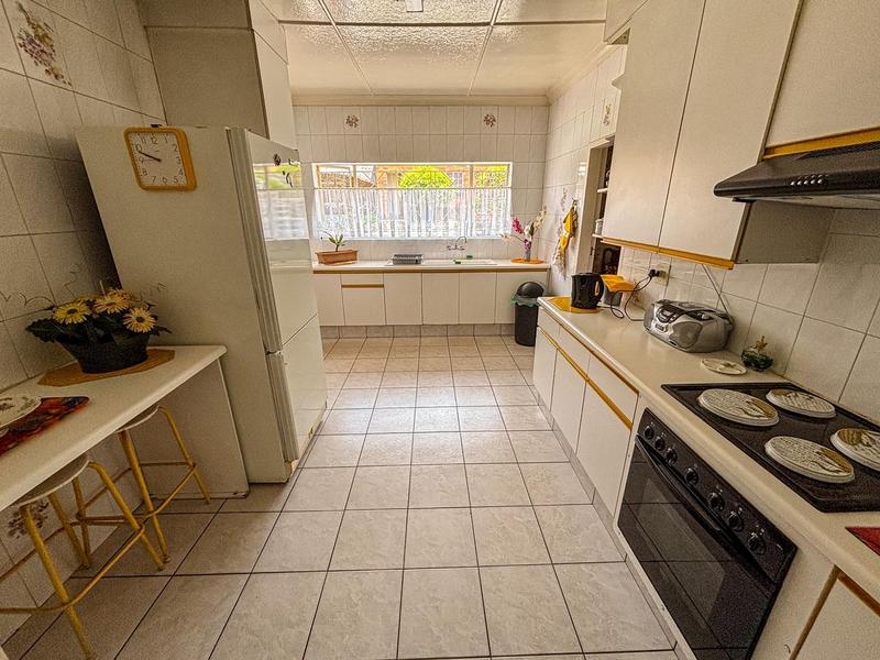 4 Bedroom Property for Sale in Linmeyer Gauteng