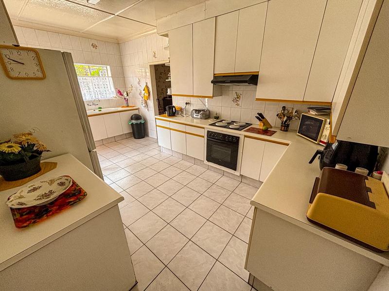 4 Bedroom Property for Sale in Linmeyer Gauteng