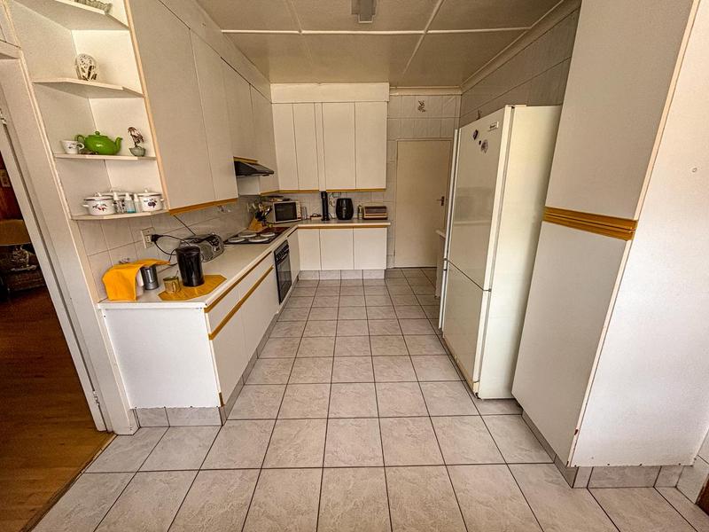 4 Bedroom Property for Sale in Linmeyer Gauteng