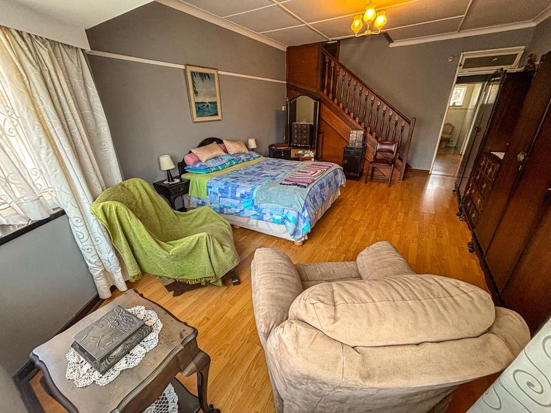4 Bedroom Property for Sale in Linmeyer Gauteng