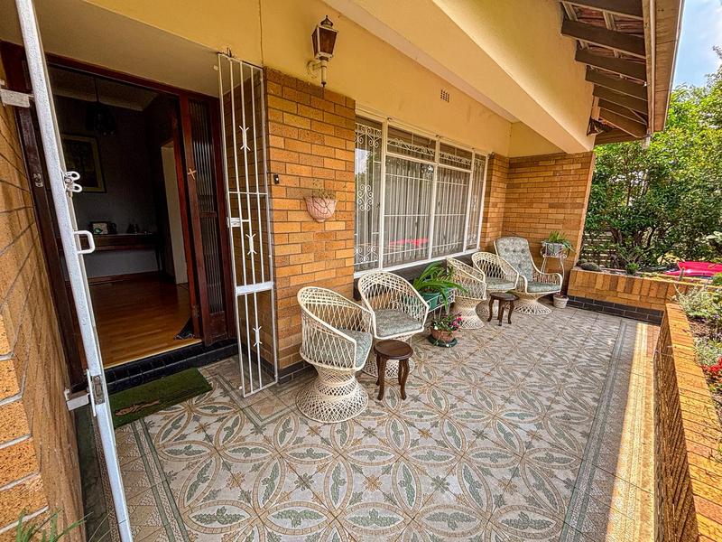4 Bedroom Property for Sale in Linmeyer Gauteng