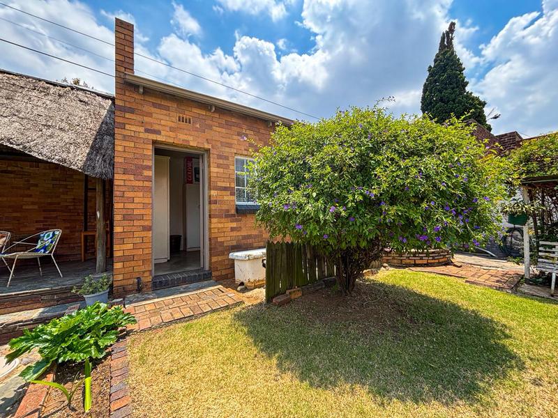 4 Bedroom Property for Sale in Linmeyer Gauteng