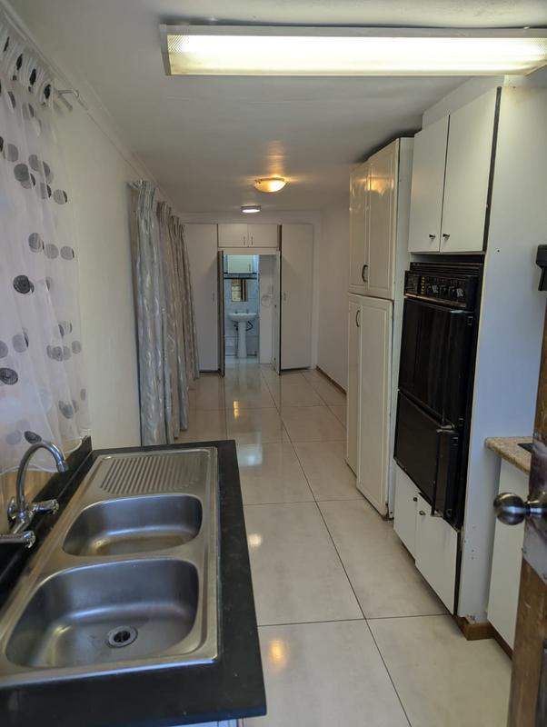 To Let 1 Bedroom Property for Rent in Laudium Gauteng