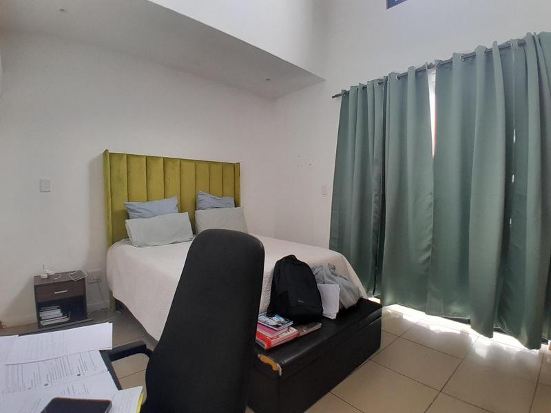 2 Bedroom Property for Sale in Rooihuiskraal North Gauteng
