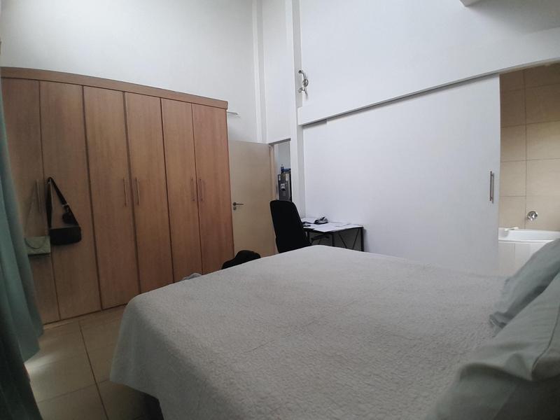 2 Bedroom Property for Sale in Rooihuiskraal North Gauteng