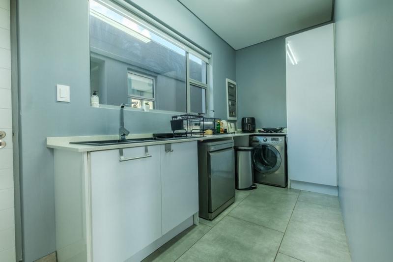5 Bedroom Property for Sale in Eye of Africa Gauteng