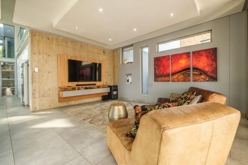 5 Bedroom Property for Sale in Eye of Africa Gauteng