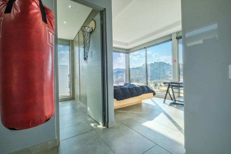 5 Bedroom Property for Sale in Eye of Africa Gauteng
