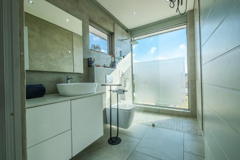 5 Bedroom Property for Sale in Eye of Africa Gauteng
