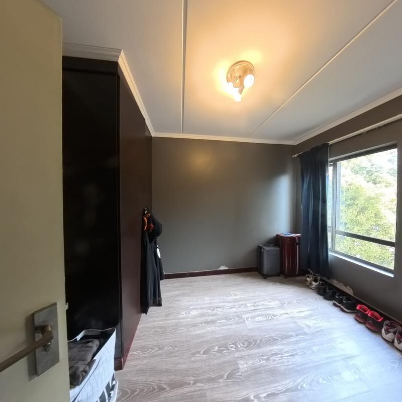 2 Bedroom Property for Sale in Noordwyk Gauteng