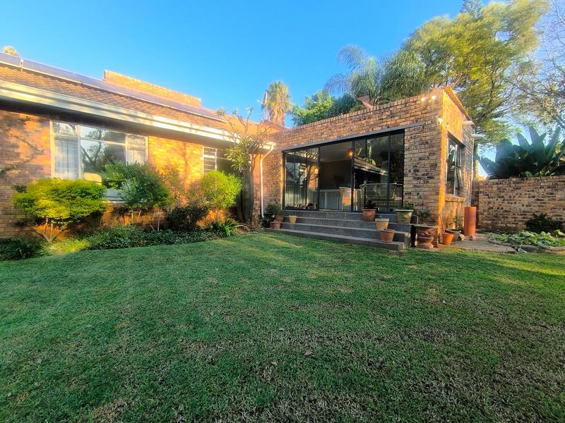3 Bedroom Property for Sale in Garsfontein Gauteng
