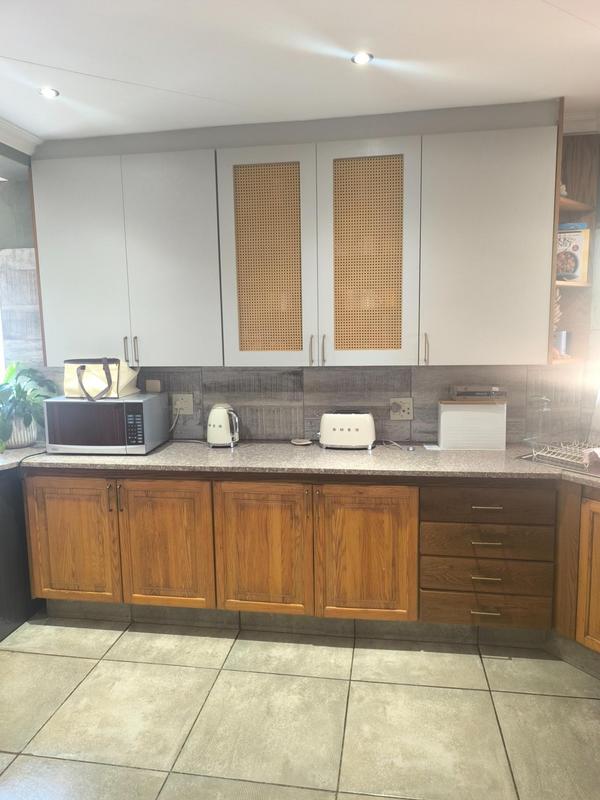 3 Bedroom Property for Sale in Garsfontein Gauteng