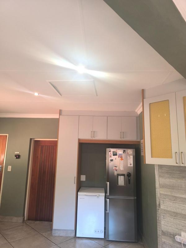 3 Bedroom Property for Sale in Garsfontein Gauteng