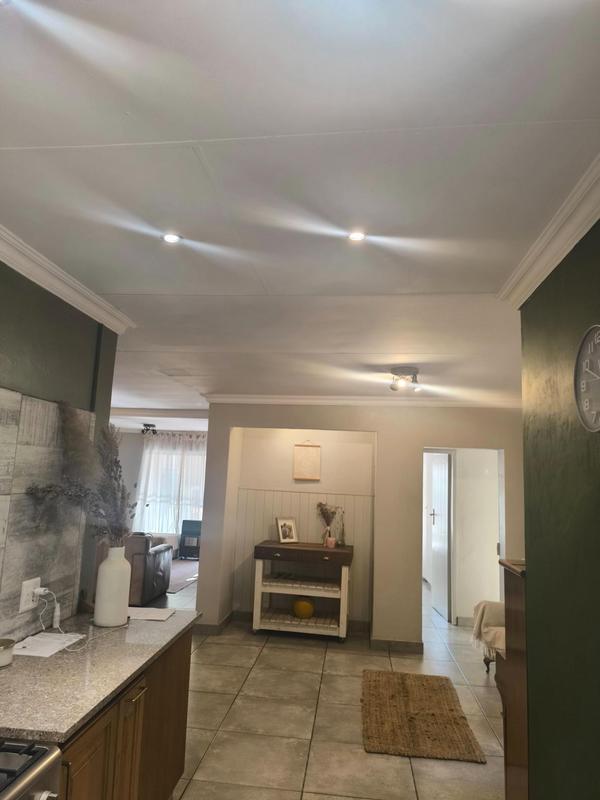 3 Bedroom Property for Sale in Garsfontein Gauteng