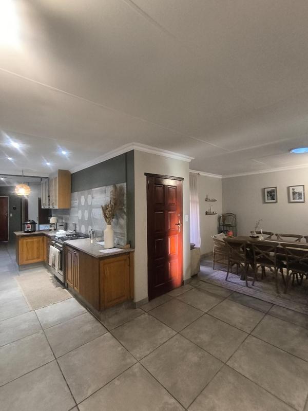 3 Bedroom Property for Sale in Garsfontein Gauteng
