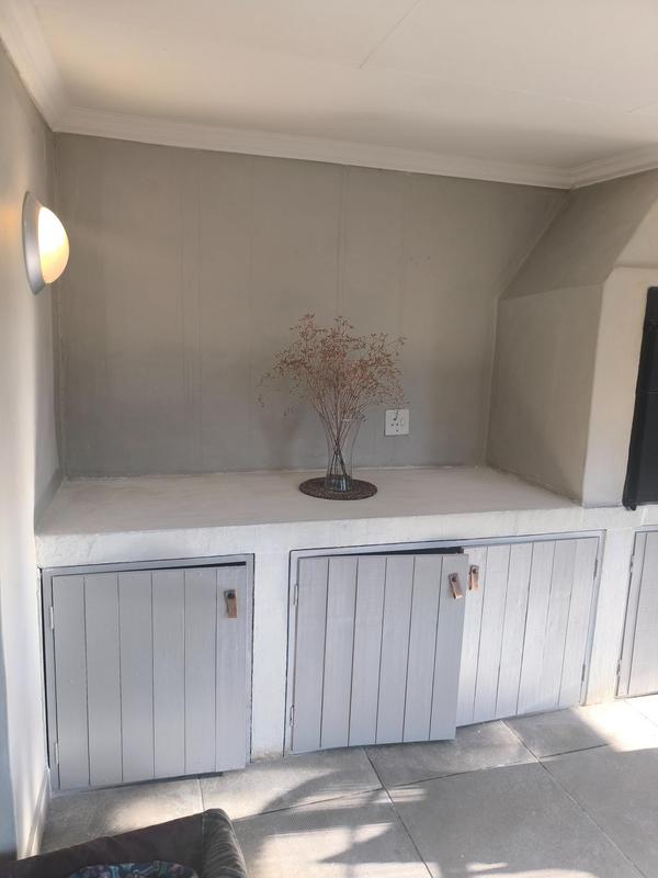 3 Bedroom Property for Sale in Garsfontein Gauteng