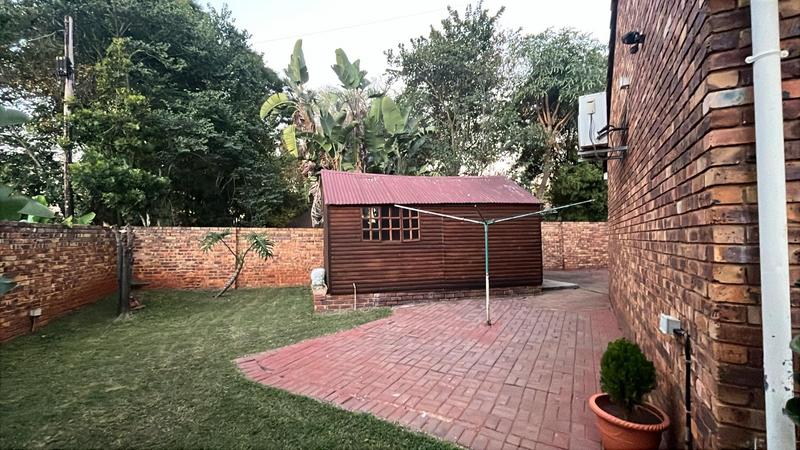 3 Bedroom Property for Sale in Garsfontein Gauteng
