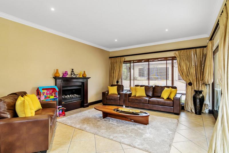 To Let 4 Bedroom Property for Rent in Dainfern Valley Gauteng