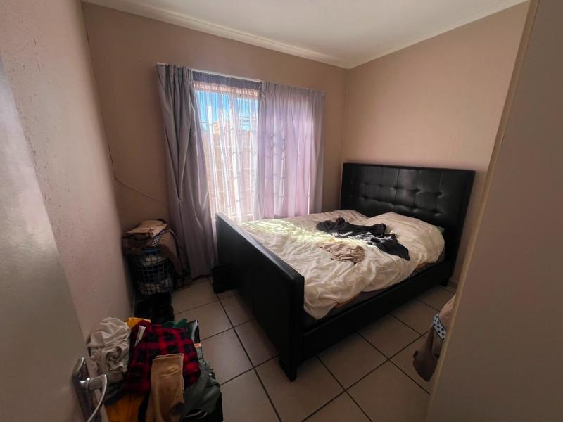 To Let 2 Bedroom Property for Rent in Greenhills Gauteng