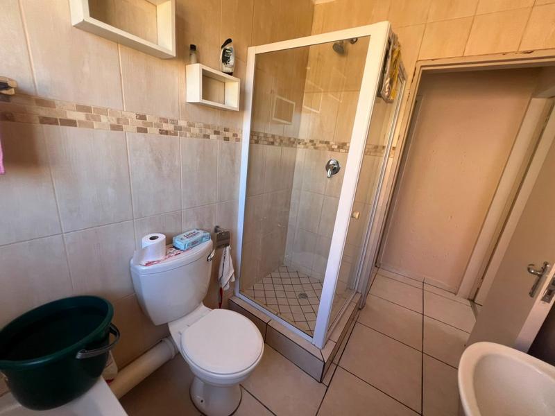 To Let 2 Bedroom Property for Rent in Greenhills Gauteng