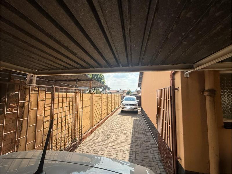 3 Bedroom Property for Sale in Kilner Park Gauteng