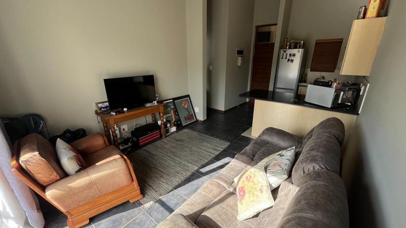 1 Bedroom Property for Sale in Jackal Creek Golf Estate Gauteng